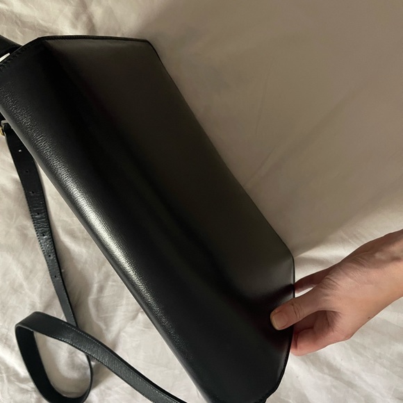 GUCCI Textured Calfskin Medium Torchon GG Ring Shoulder Bag Black - Picture 8 of 12